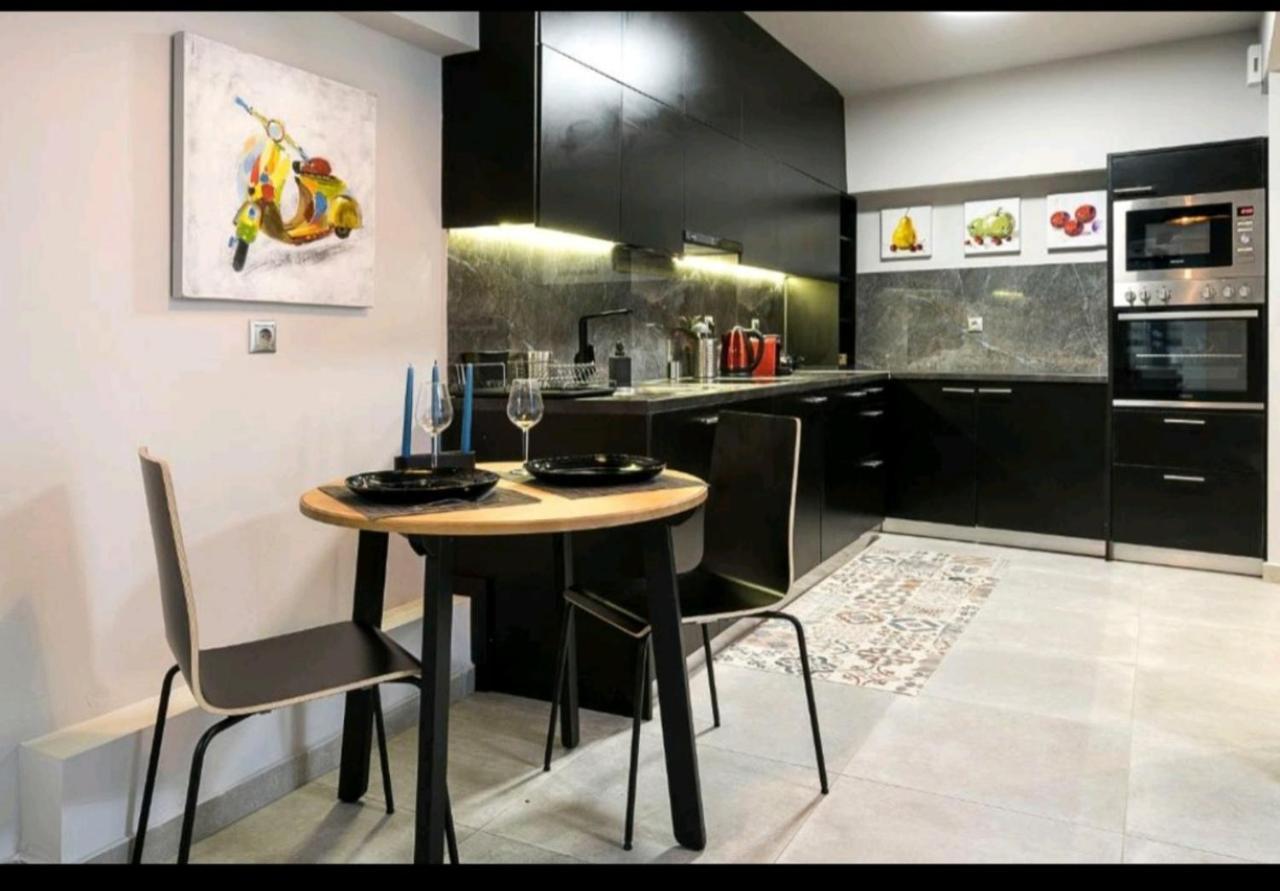 Romantic Jacuzzi Apartment Atena Exterior foto