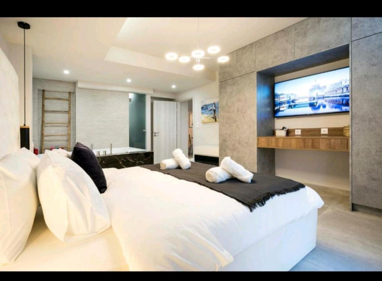Romantic Jacuzzi Apartment Atena Exterior foto